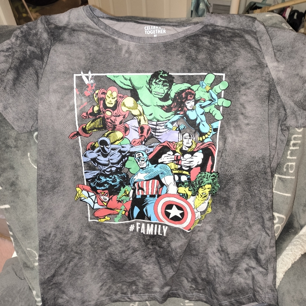 3/20$*Nwot size medium marvel tee shirt